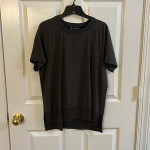 Black short sleeve XS Athleta short sleeve top, EUC
